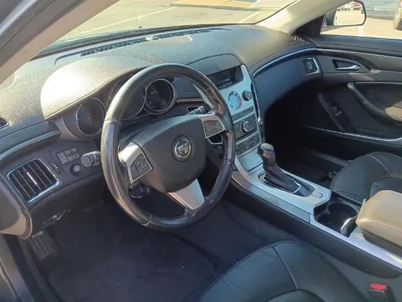 Cadillac CTS Base 2012