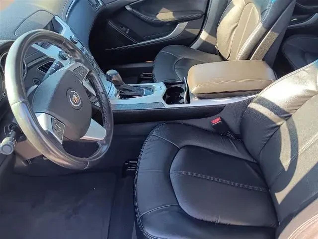 Cadillac CTS Base 2012