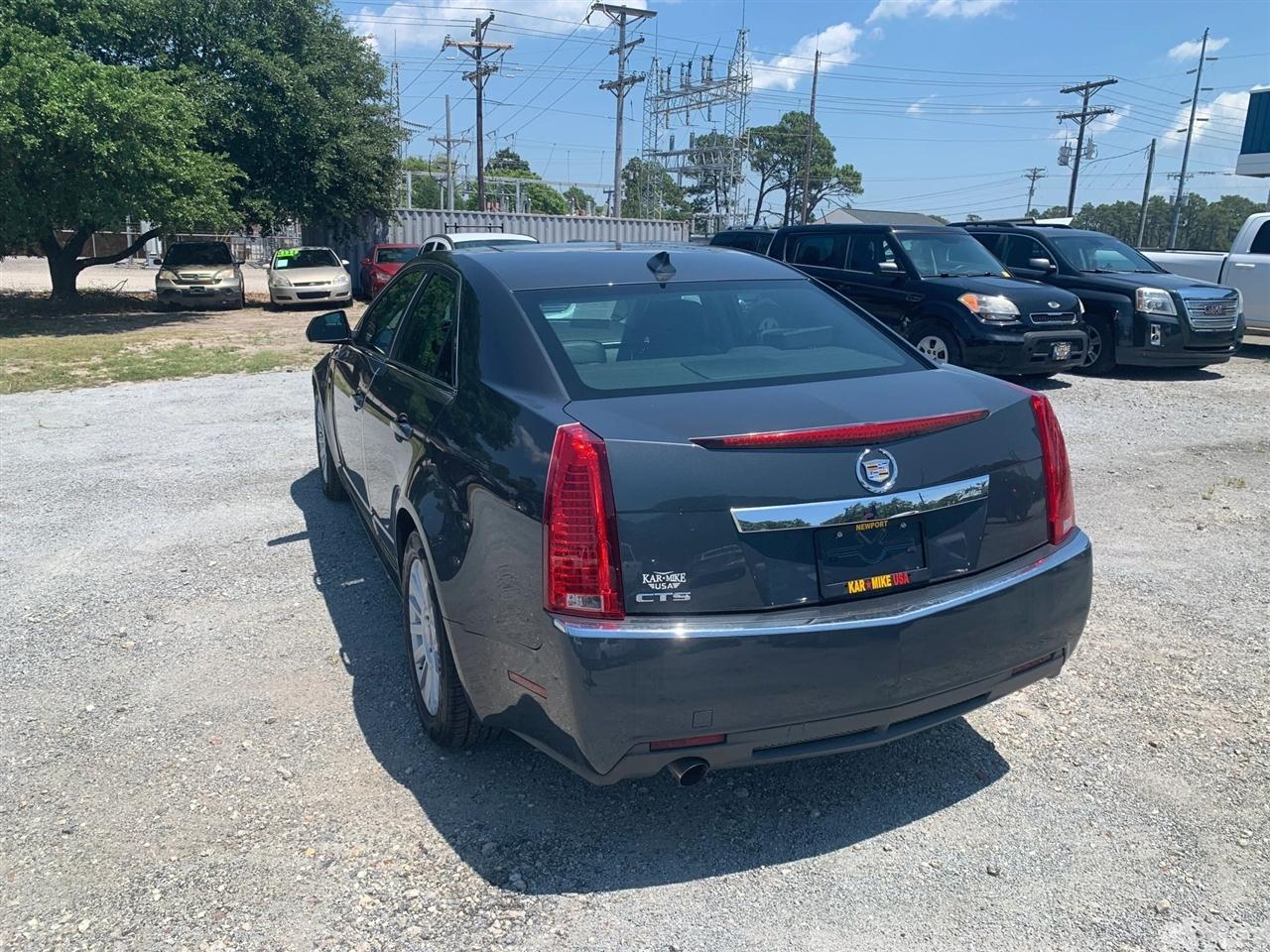 Cadillac CTS Base 2012