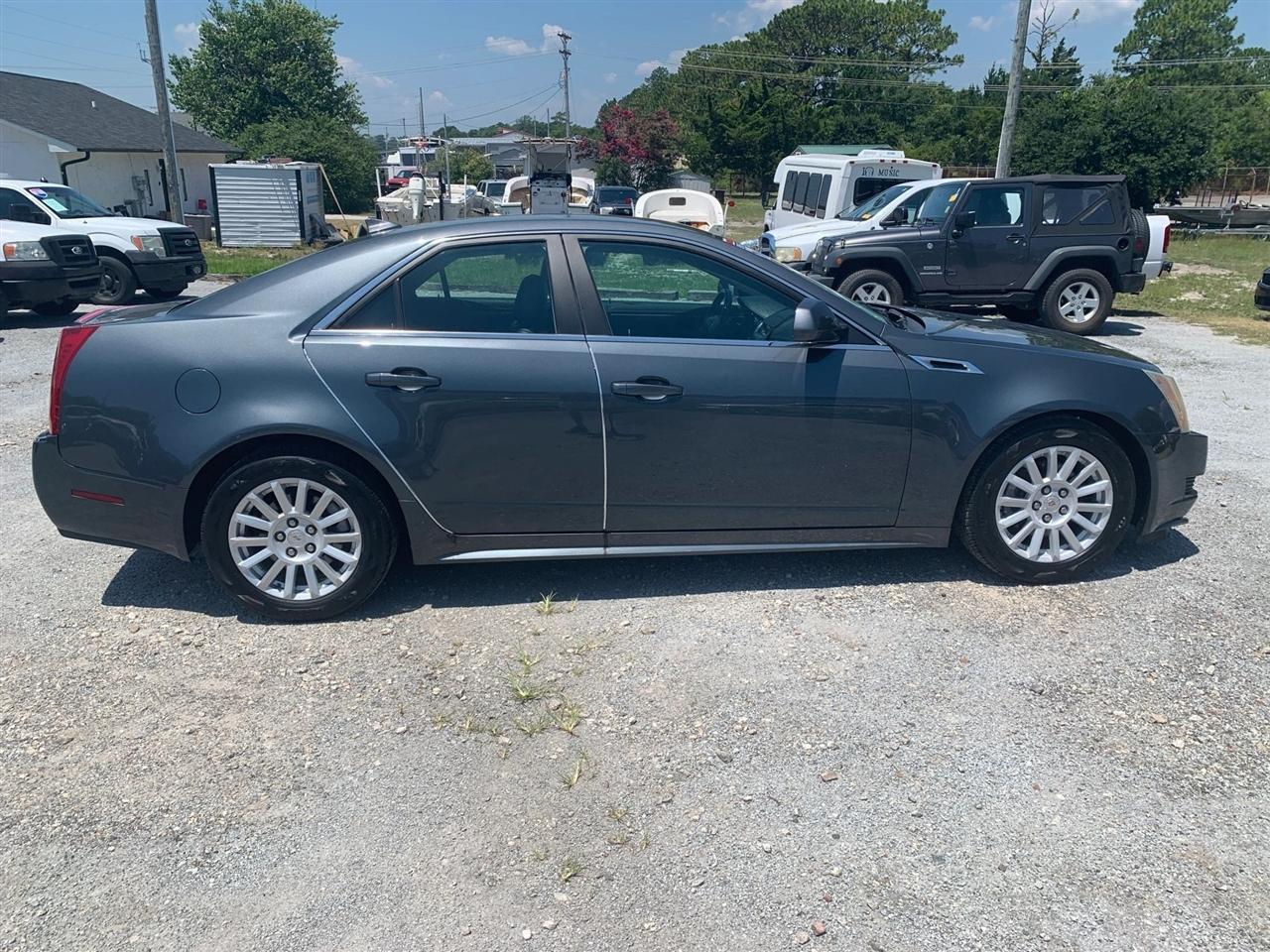 Cadillac CTS Base 2012