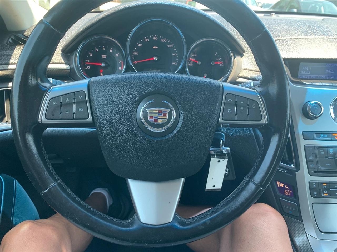 Cadillac CTS Base 2012