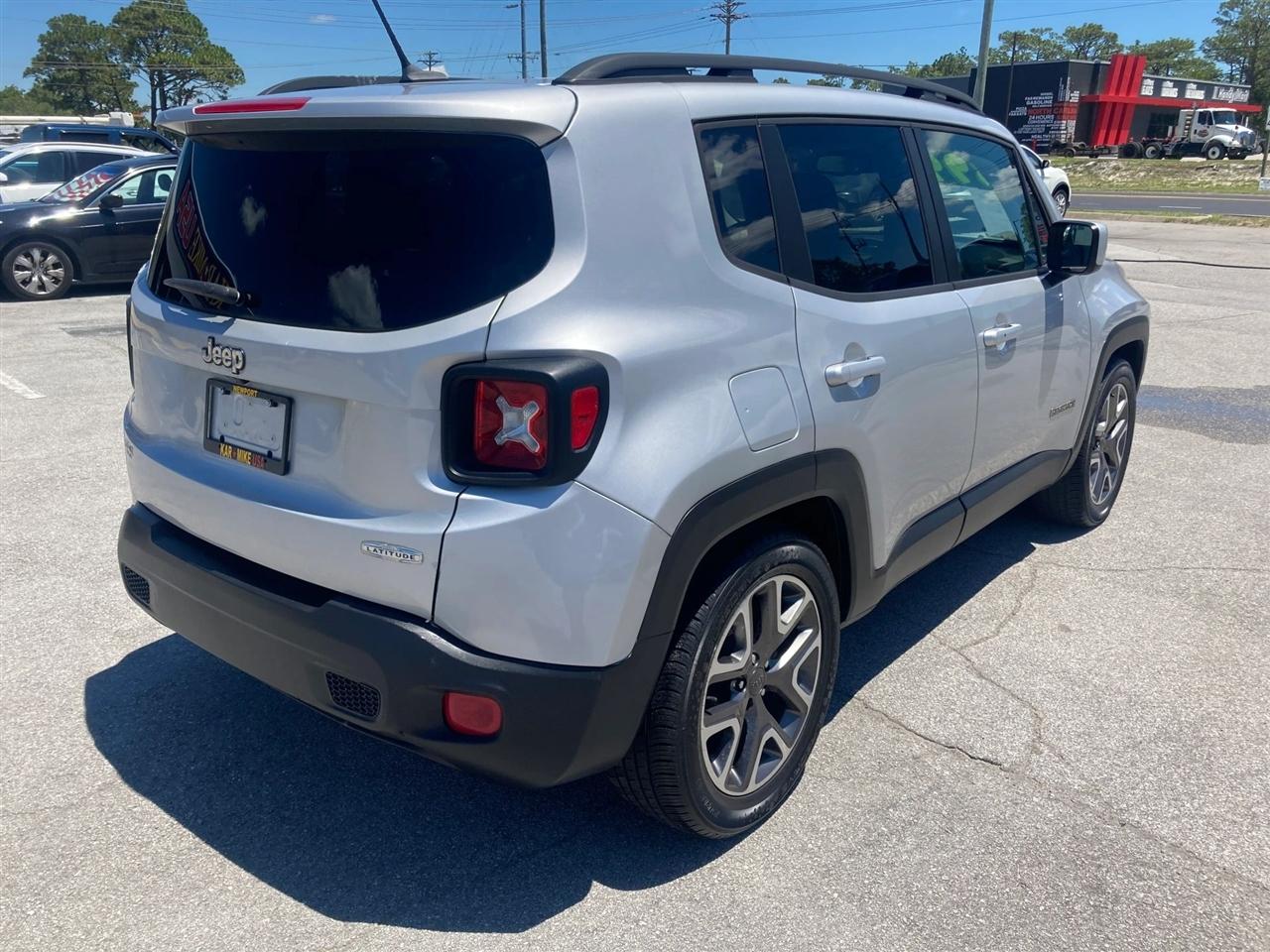 Jeep Renegade Latitude FWD 2017