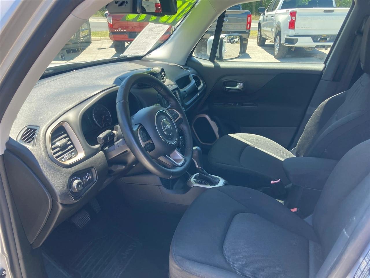 Jeep Renegade Latitude FWD 2017