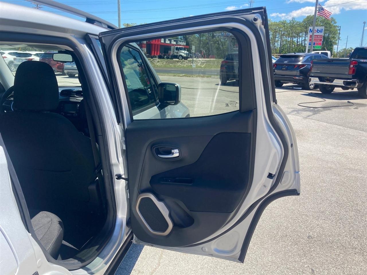 Jeep Renegade Latitude FWD 2017