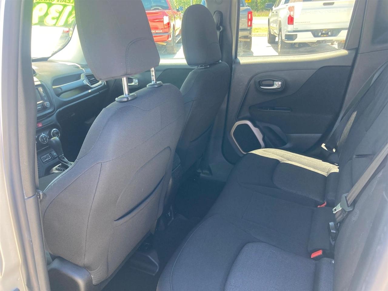 Jeep Renegade Latitude FWD 2017