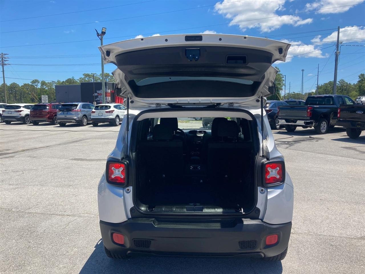 Jeep Renegade Latitude FWD 2017