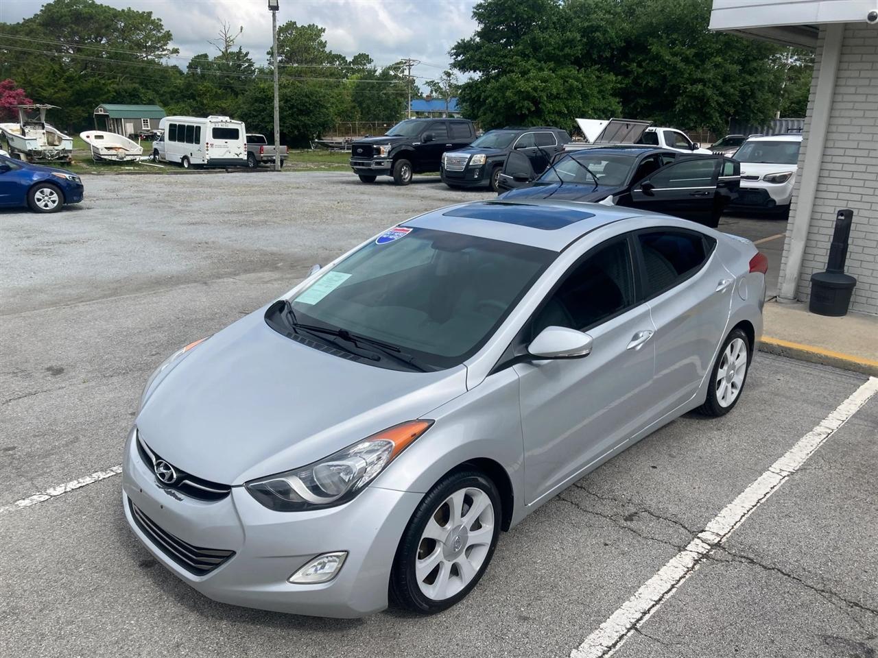 Hyundai Elantra Limited 2012