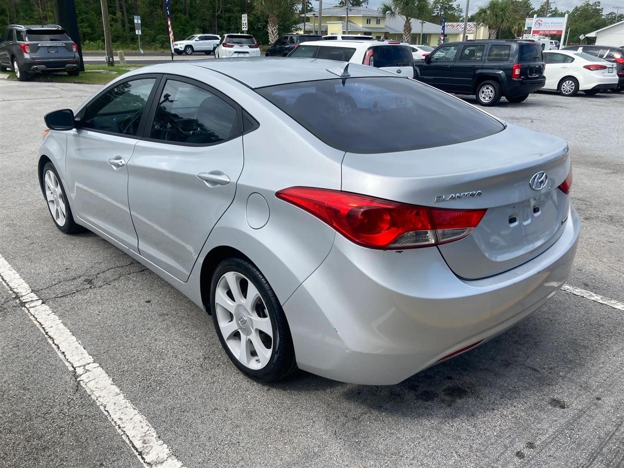 Hyundai Elantra Limited 2012