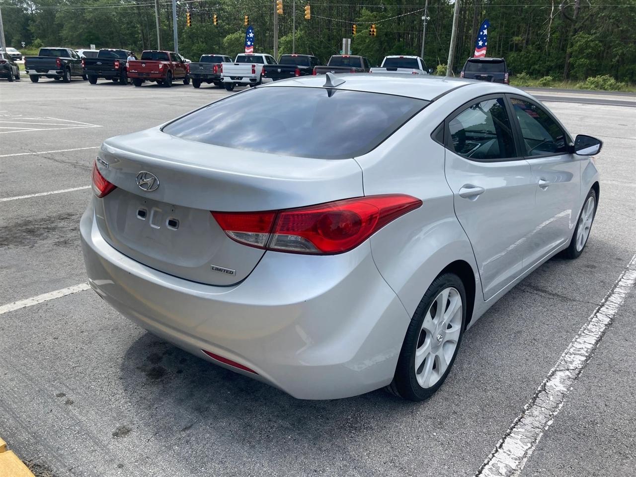 Hyundai Elantra Limited 2012