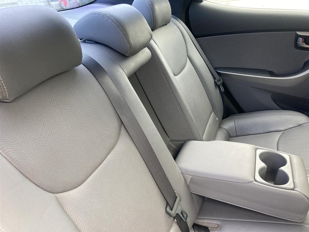 Hyundai Elantra Limited 2012