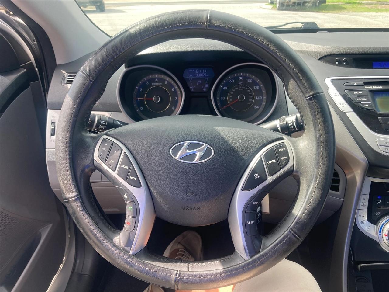 Hyundai Elantra Limited 2012