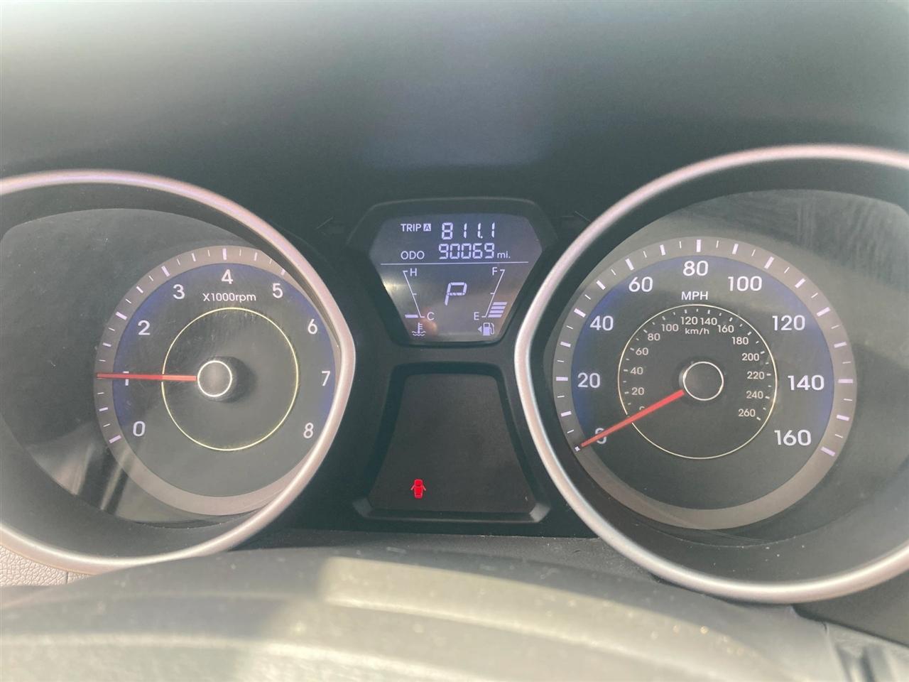 Hyundai Elantra Limited 2012