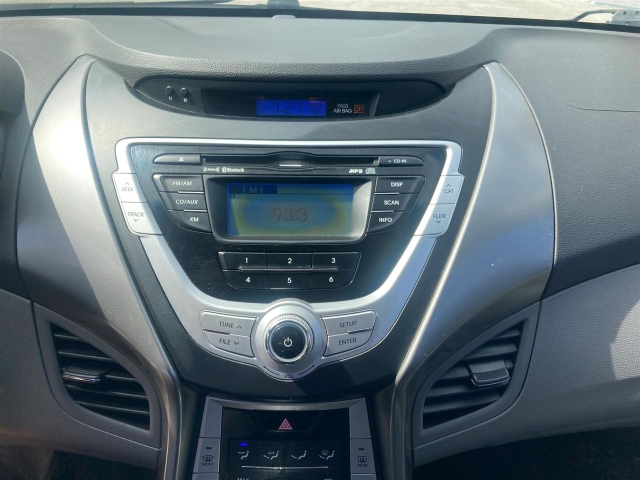 Hyundai Elantra Limited 2012