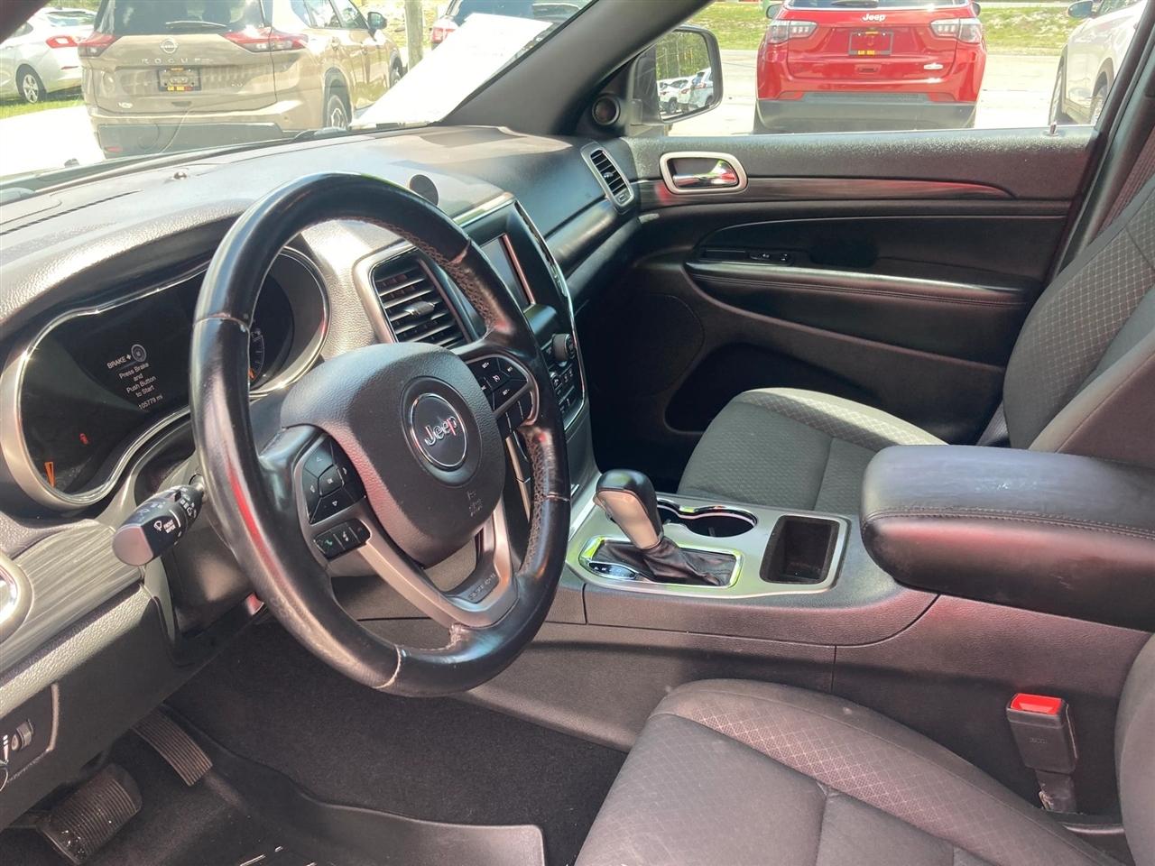 Jeep Grand Cherokee Laredo 2WD 2019