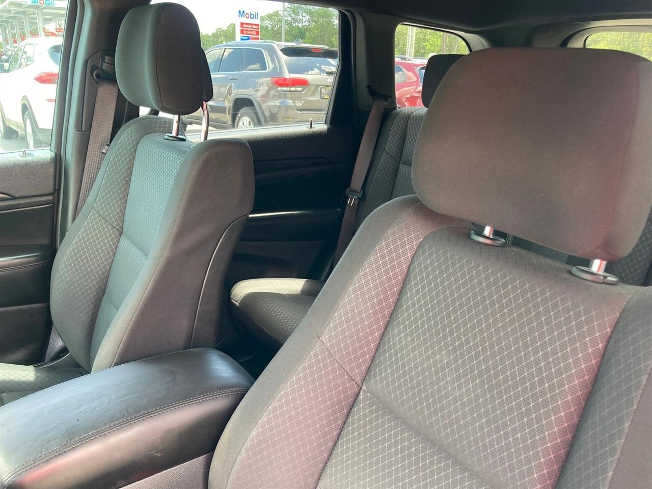 Jeep Grand Cherokee Laredo 2WD 2019