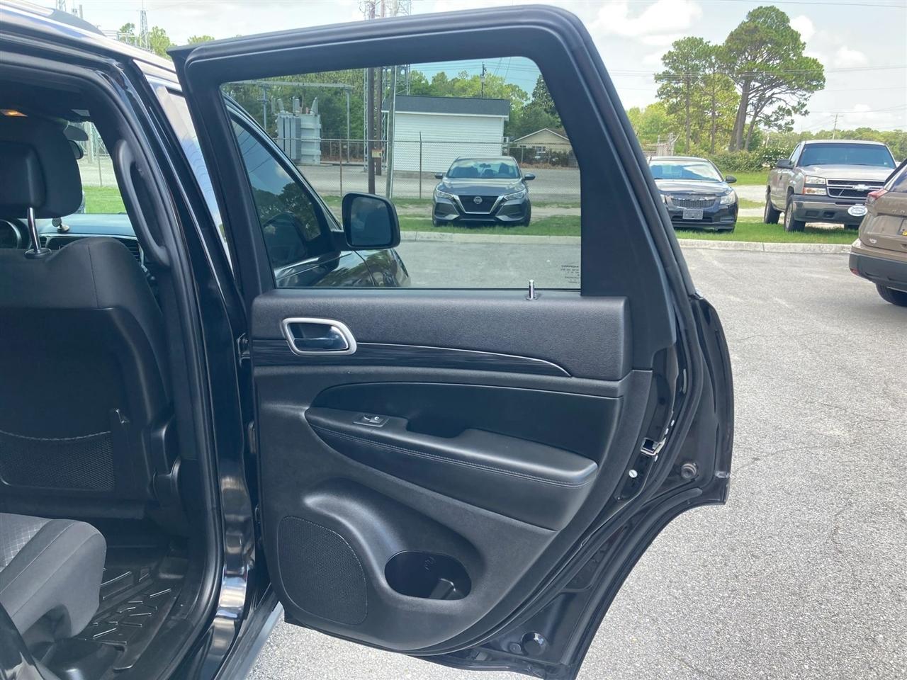 Jeep Grand Cherokee Laredo 2WD 2019