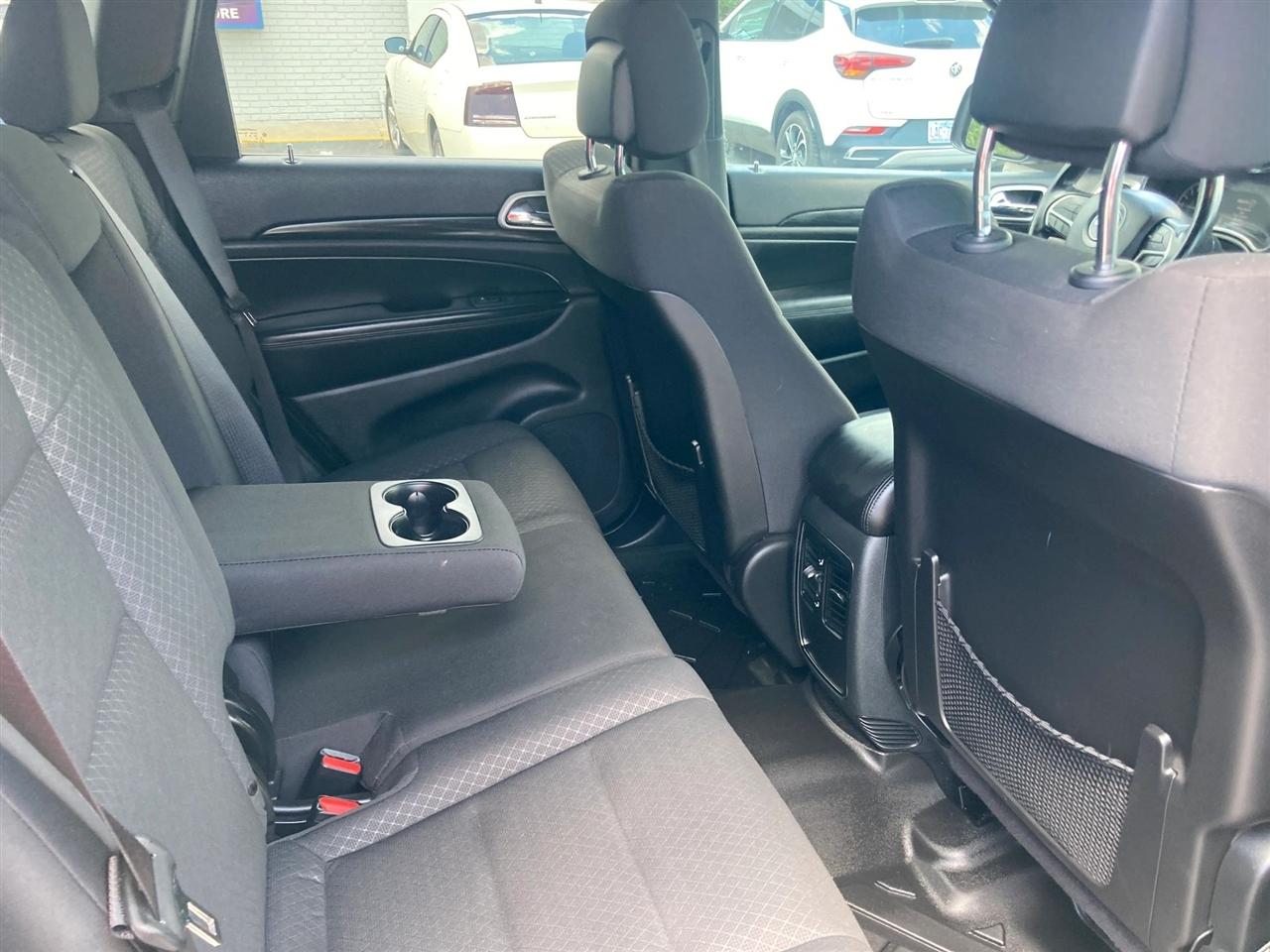 Jeep Grand Cherokee Laredo 2WD 2019