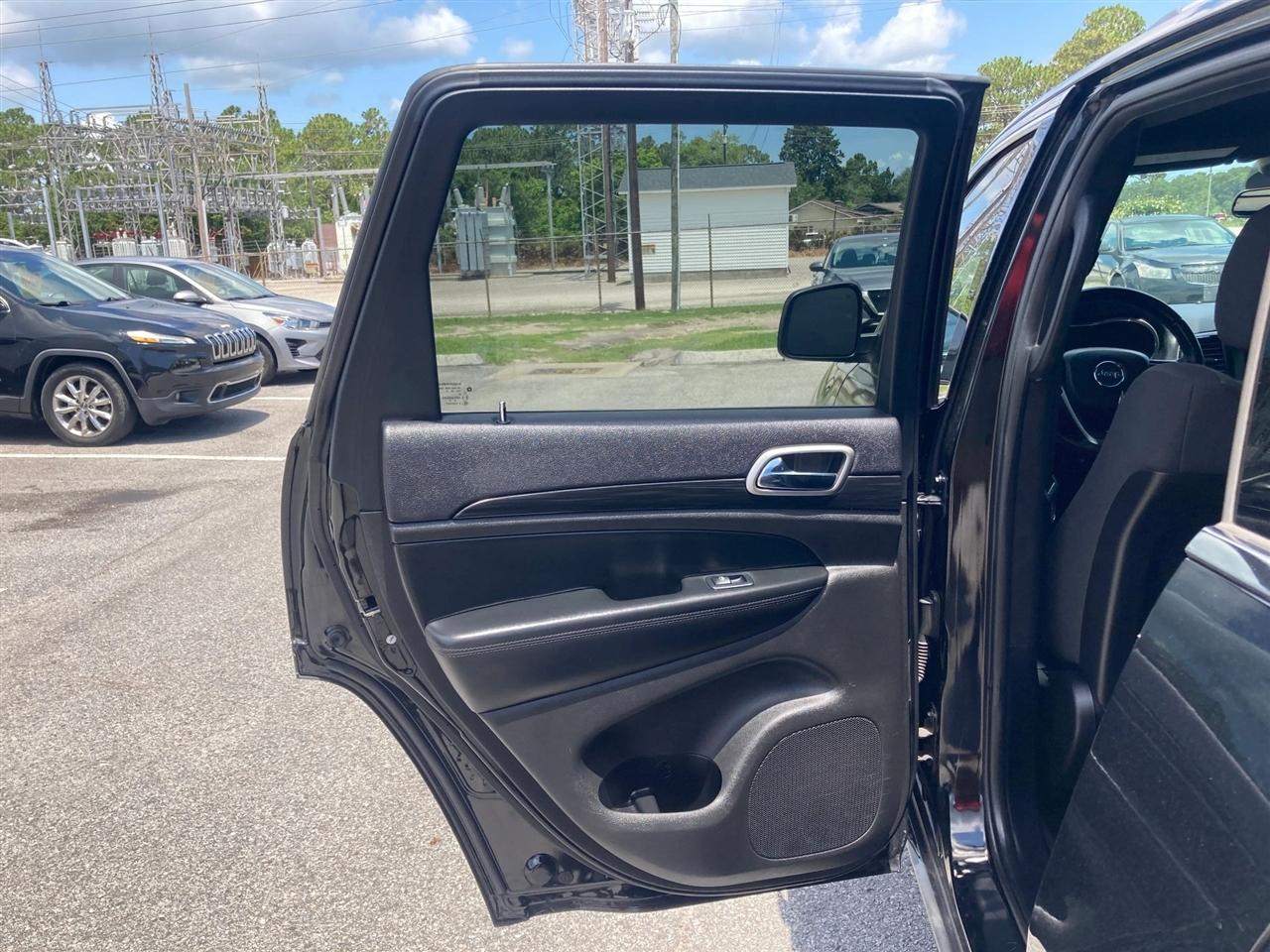Jeep Grand Cherokee Laredo 2WD 2019