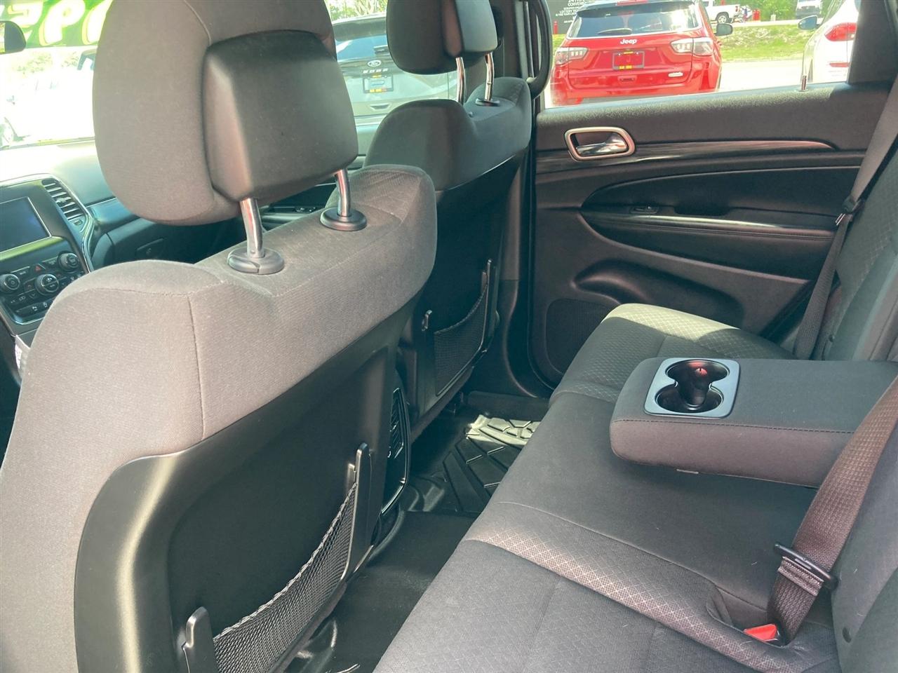 Jeep Grand Cherokee Laredo 2WD 2019