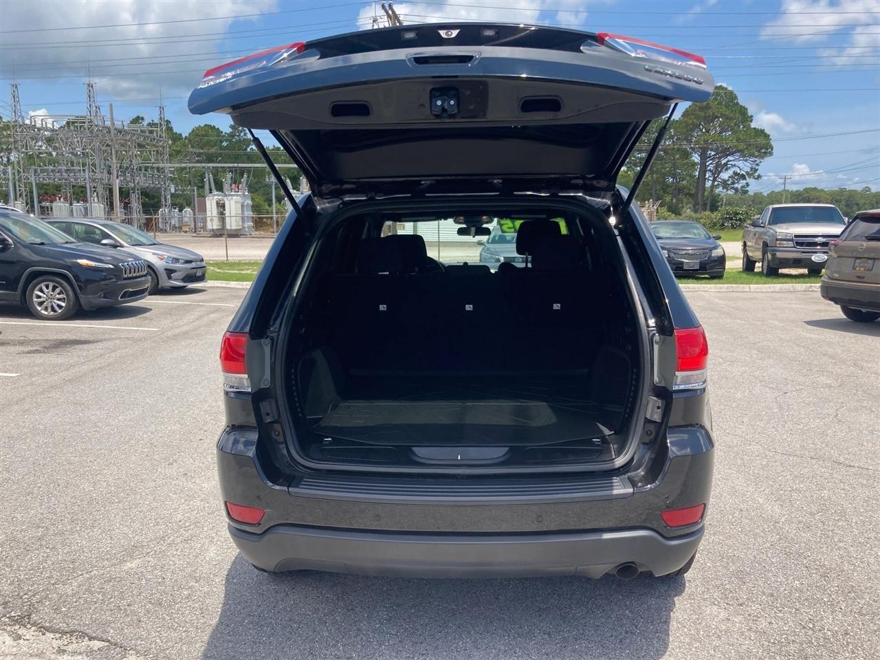 Jeep Grand Cherokee Laredo 2WD 2019