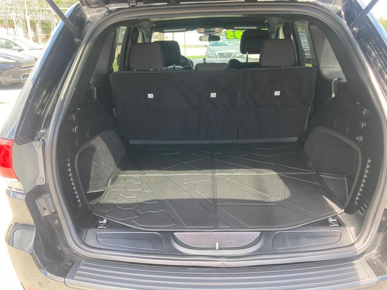 Jeep Grand Cherokee Laredo 2WD 2019