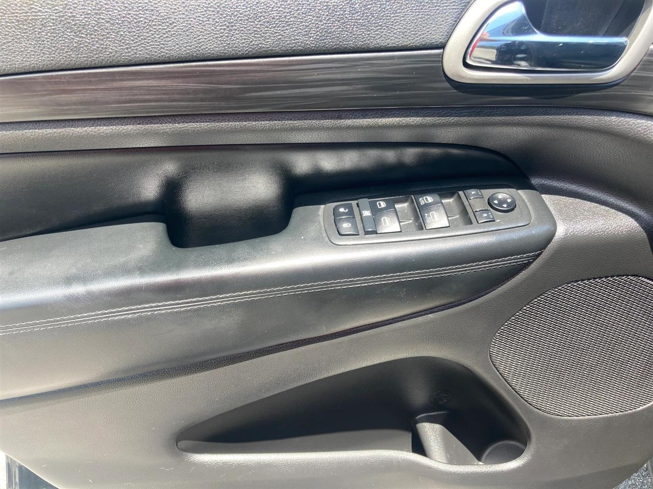 Jeep Grand Cherokee Laredo 2WD 2019