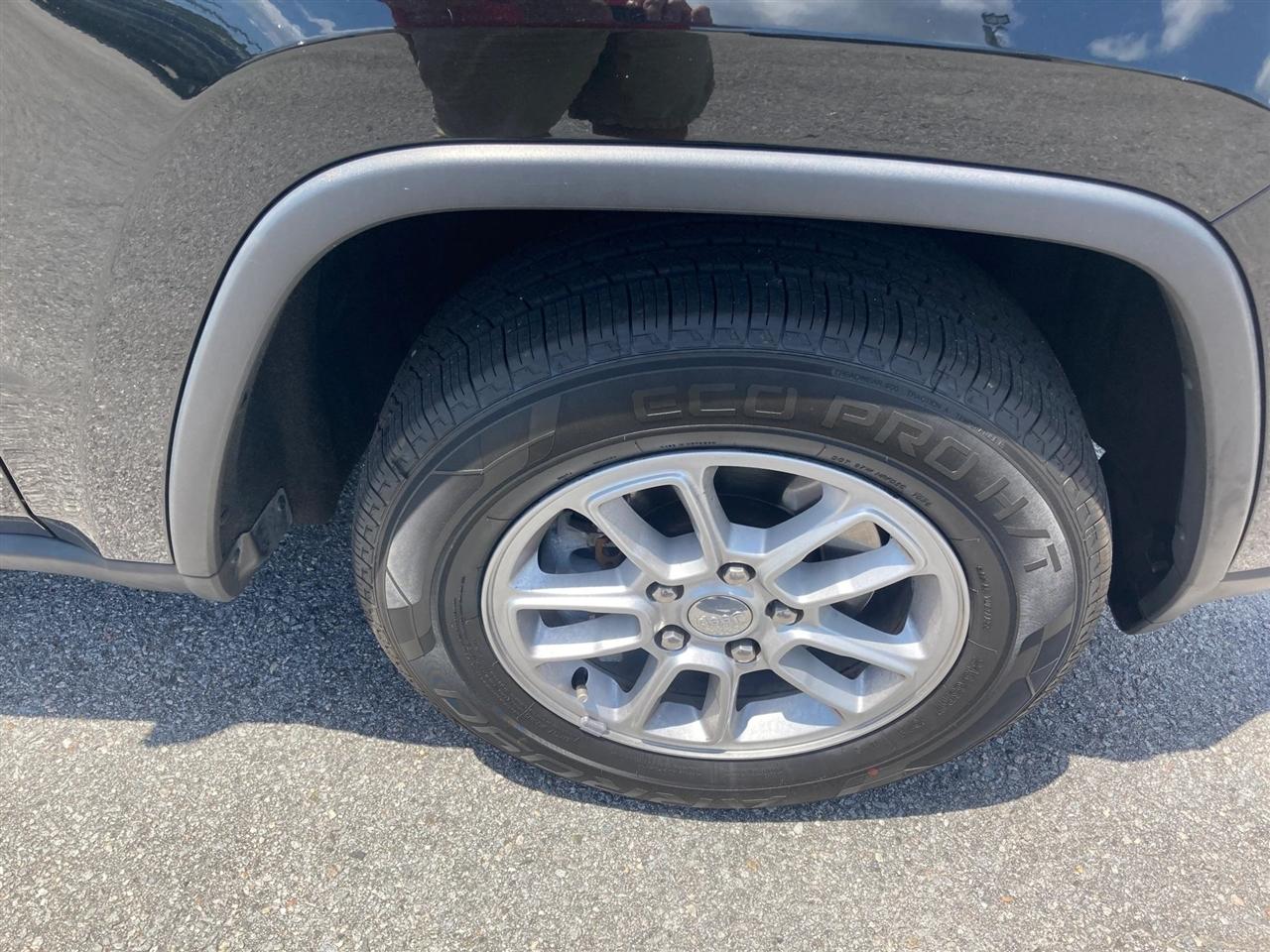 Jeep Grand Cherokee Laredo 2WD 2019