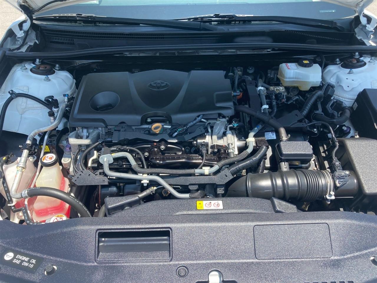 Toyota Camry Hybrid SE 2019