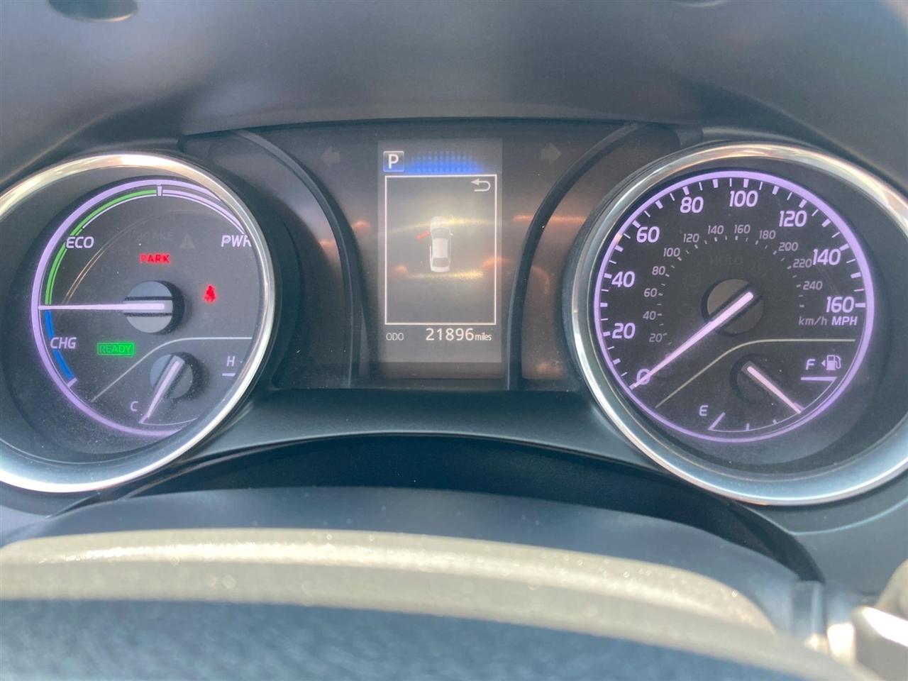 Toyota Camry Hybrid SE 2019