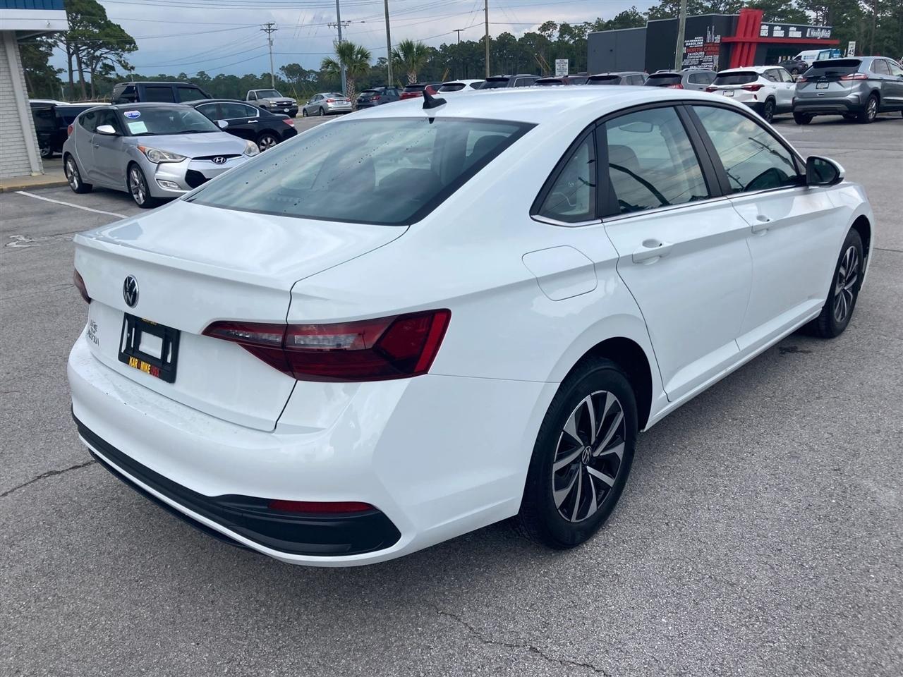 Volkswagen Jetta S 2024