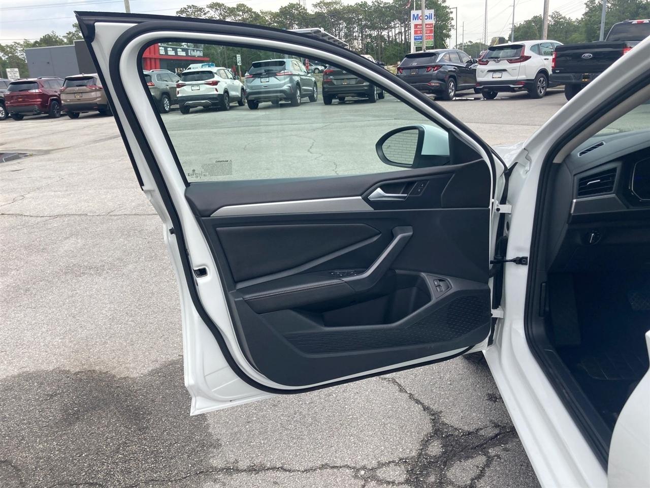 Volkswagen Jetta S 2024