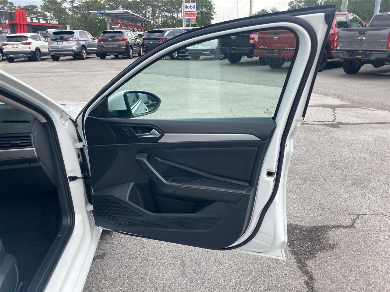 Volkswagen Jetta S 2024