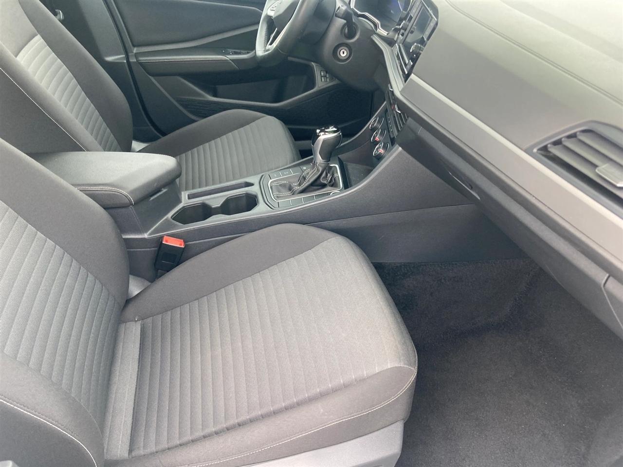 Volkswagen Jetta S 2024
