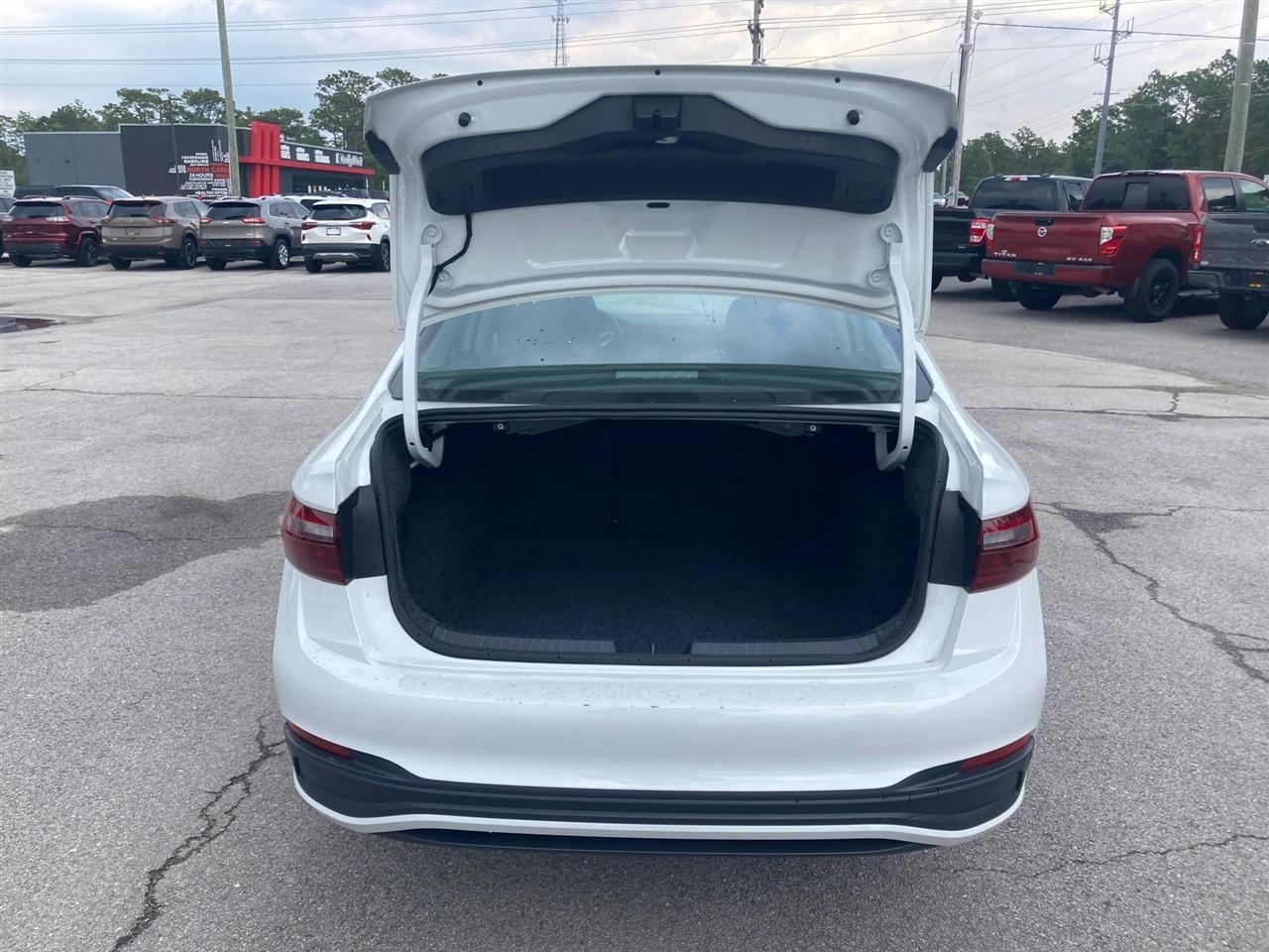 Volkswagen Jetta S 2024