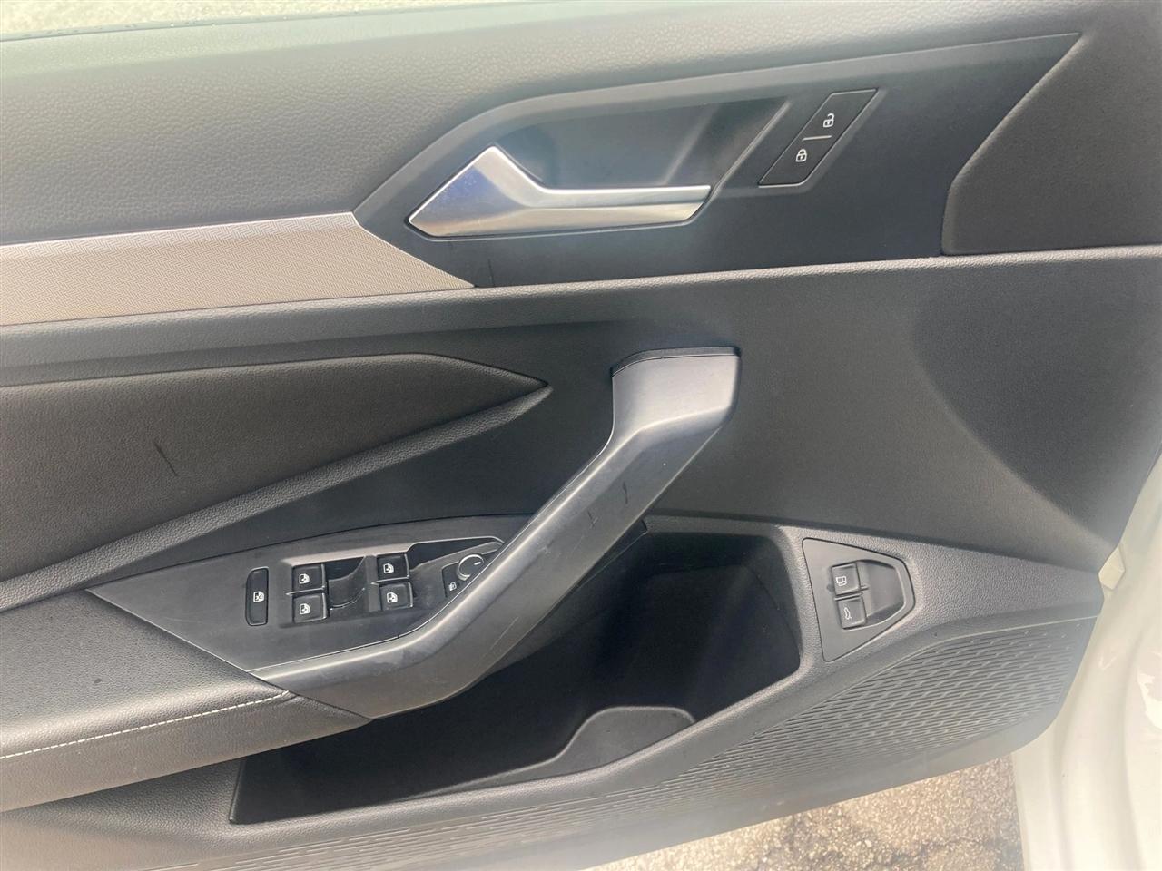 Volkswagen Jetta S 2024