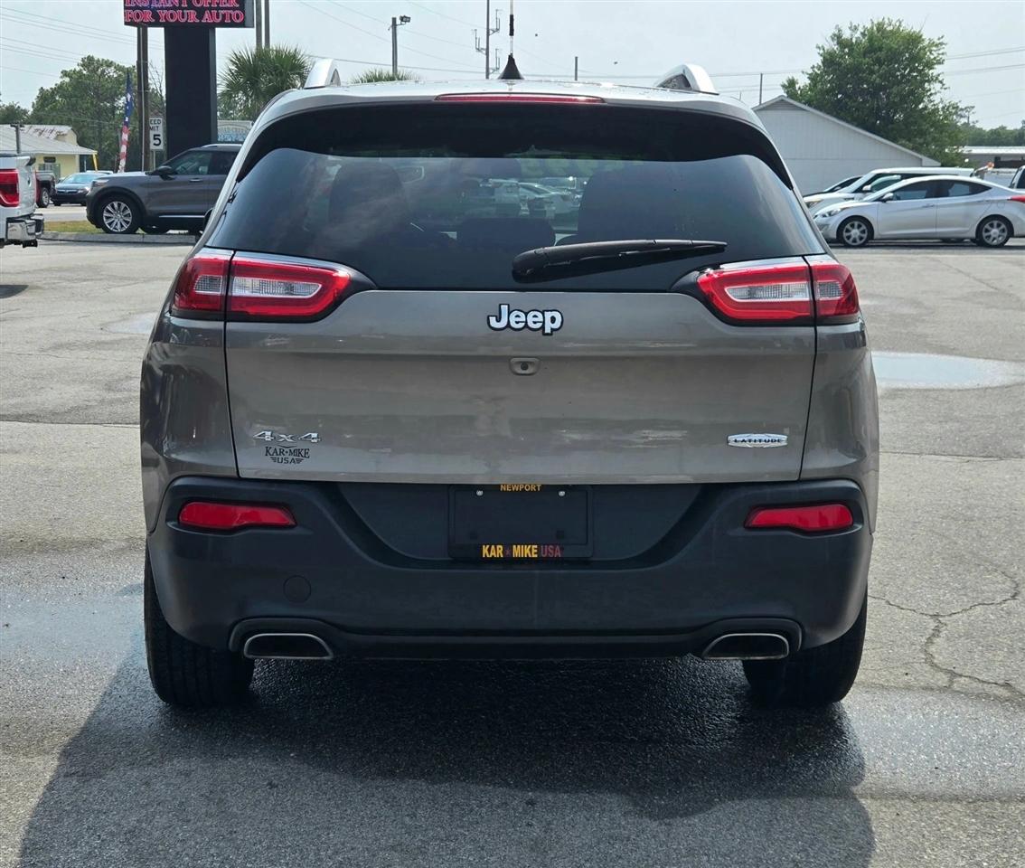 Jeep Cherokee Latitude 4WD 2017