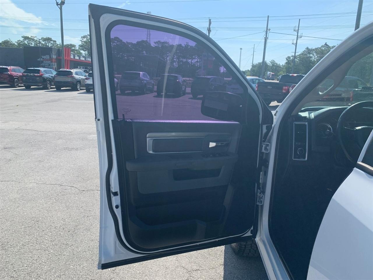 RAM 1500 Classic Tradesman Crew Cab LWB 4WD 2019