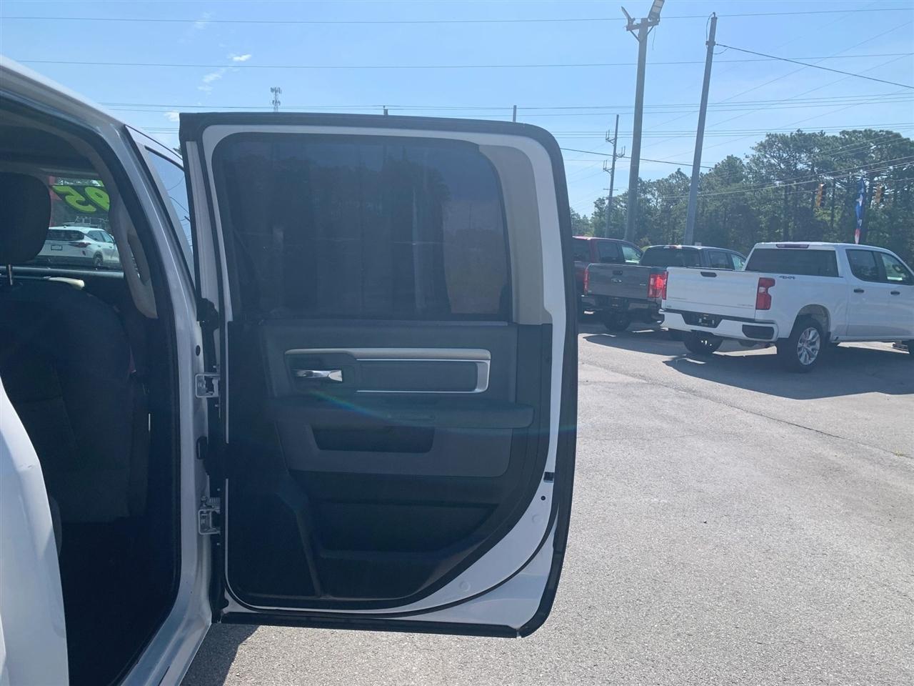 RAM 1500 Classic Tradesman Crew Cab LWB 4WD 2019