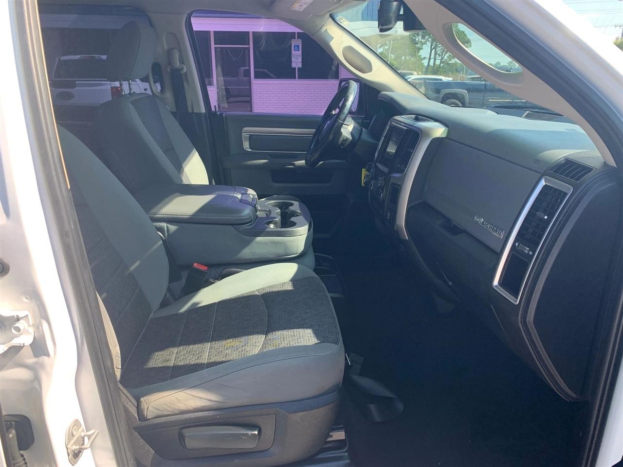 RAM 1500 Classic Tradesman Crew Cab LWB 4WD 2019