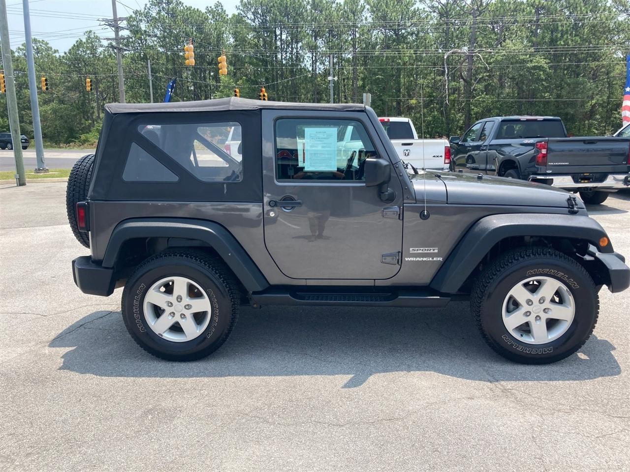 Jeep Wrangler Sport 4WD 2017