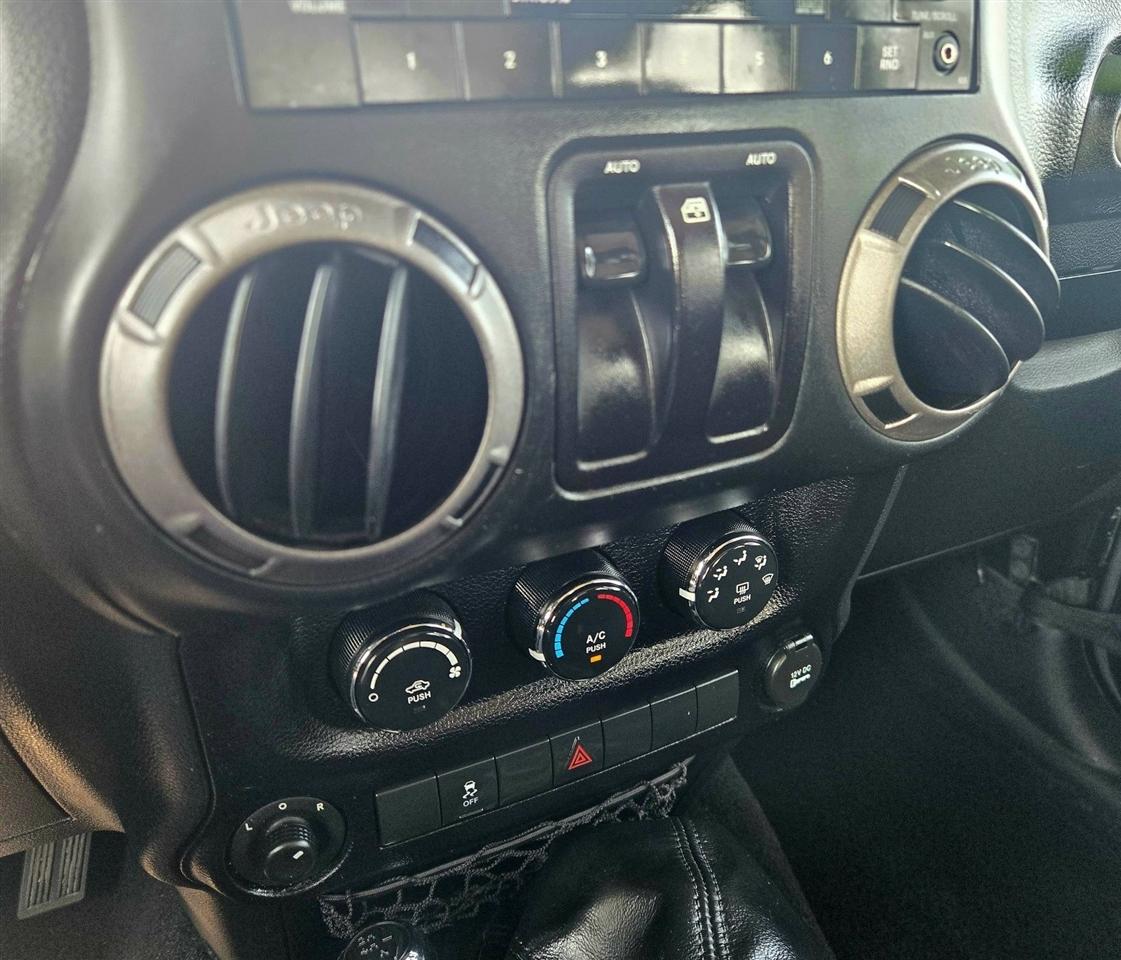 Jeep Wrangler Sport 4WD 2016