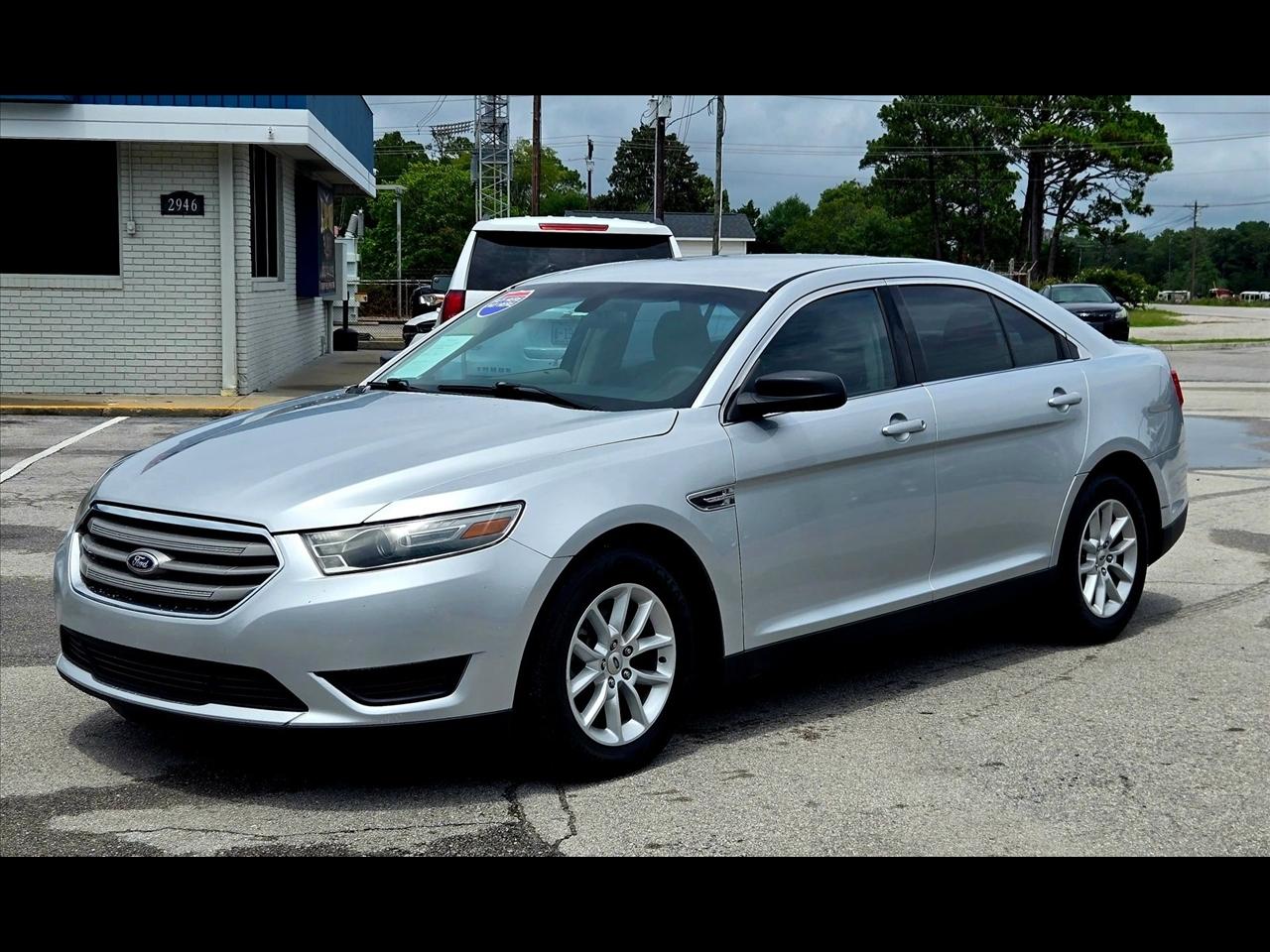 Ford Taurus SE FWD 2013