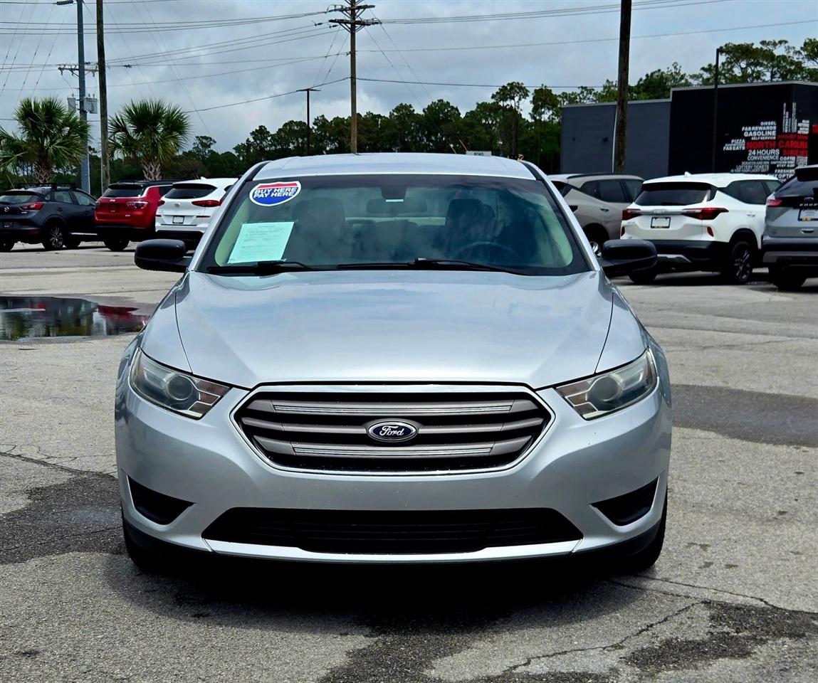Ford Taurus SE FWD 2013