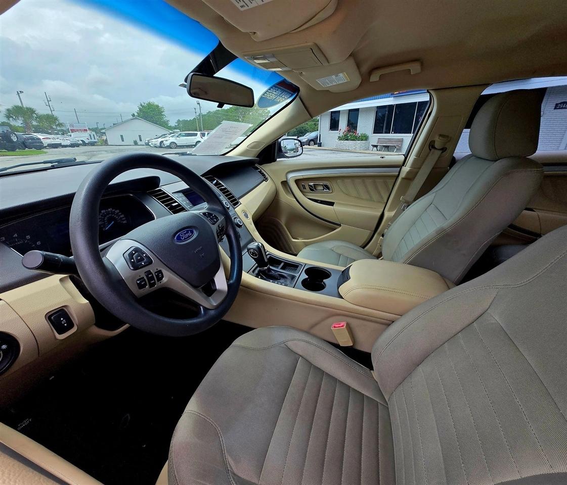 Ford Taurus SE FWD 2013