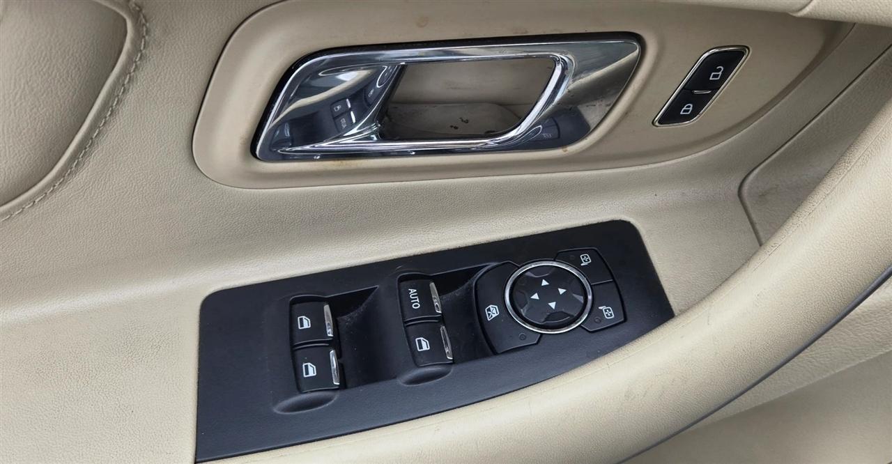 Ford Taurus SE FWD 2013