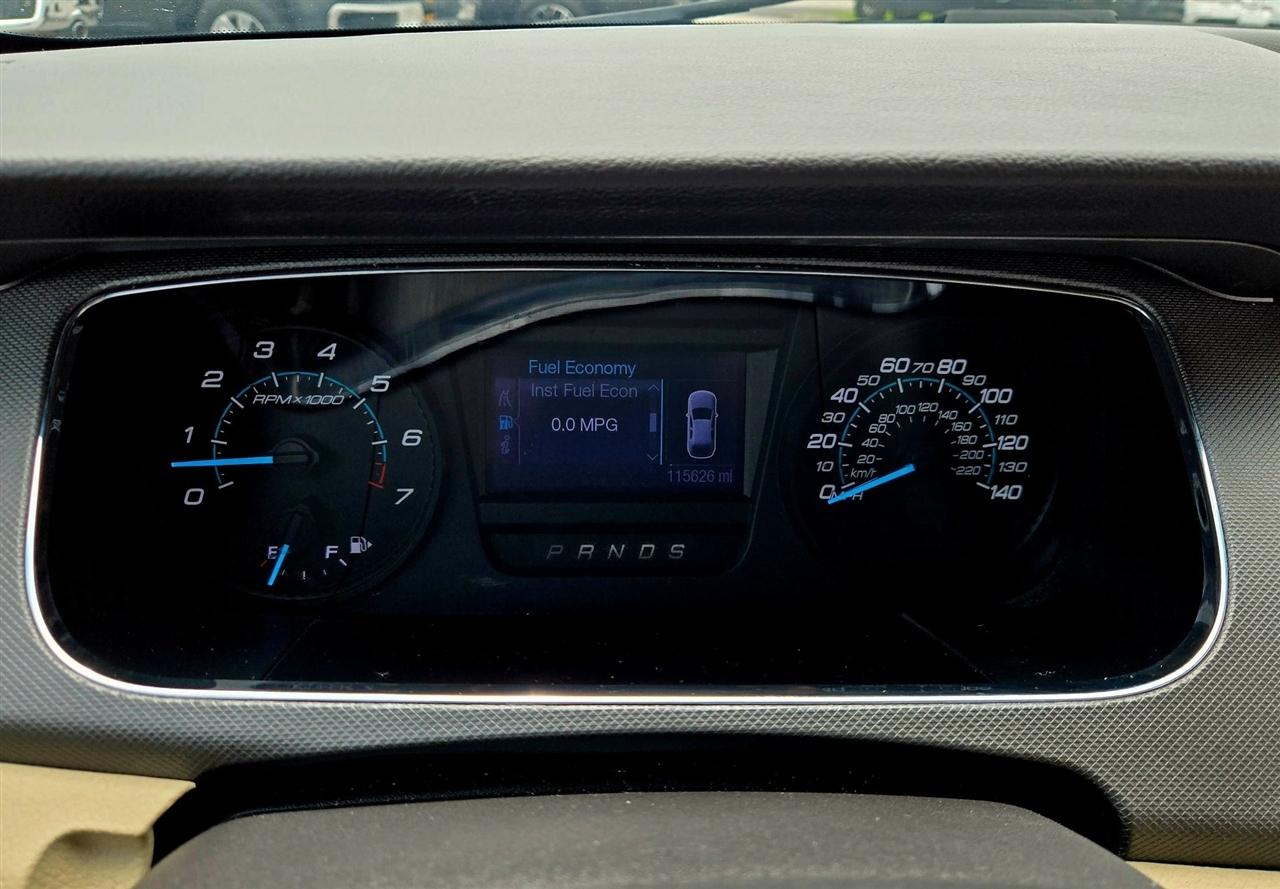 Ford Taurus SE FWD 2013