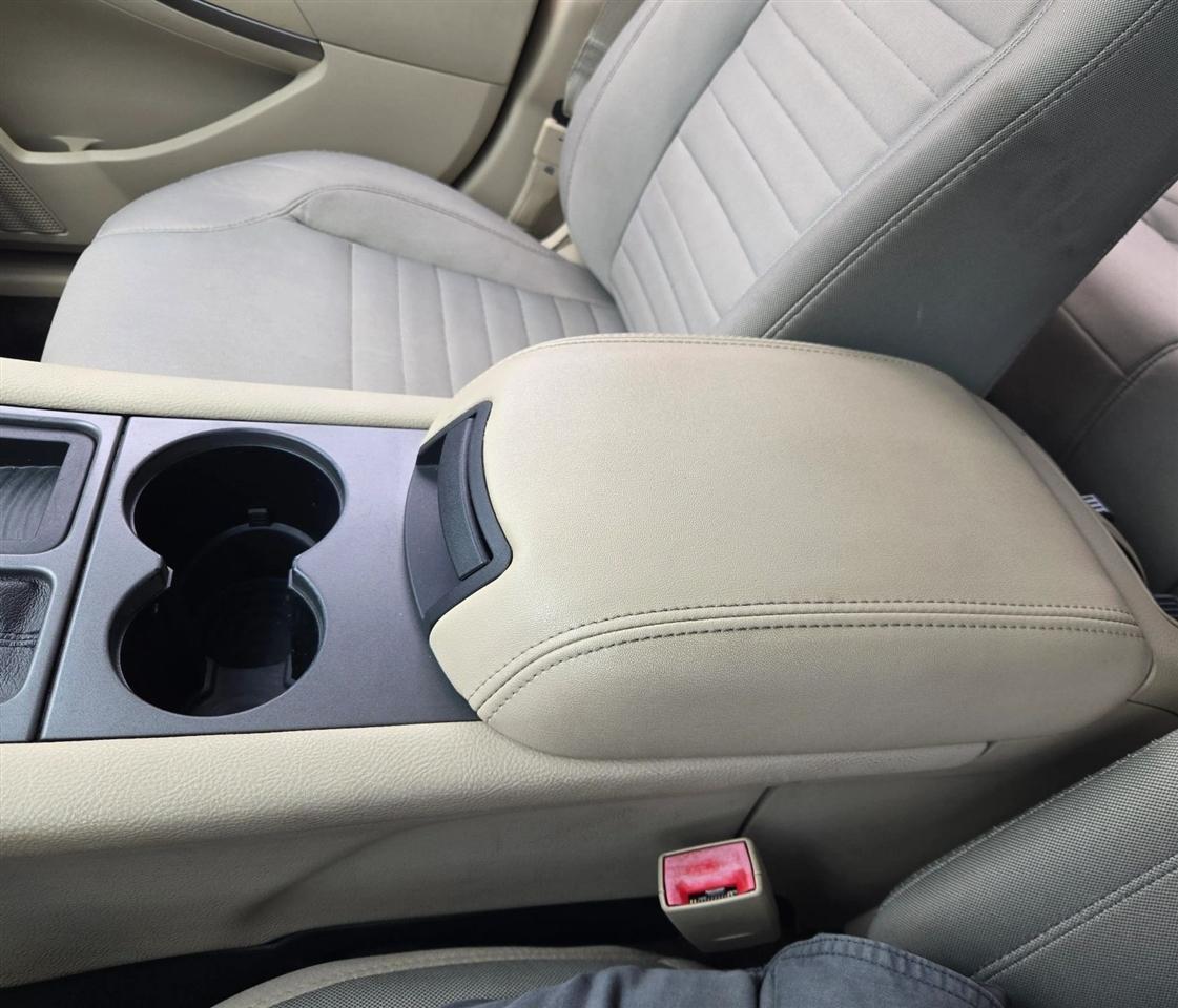 Ford Taurus SE FWD 2013