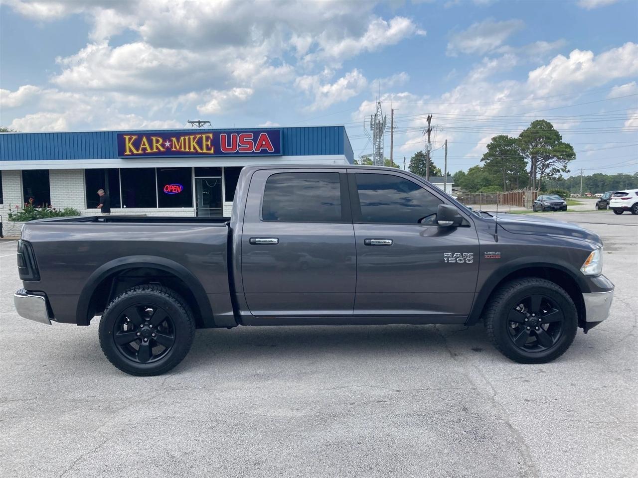 RAM 1500 SLT Crew Cab SWB 4WD 2016