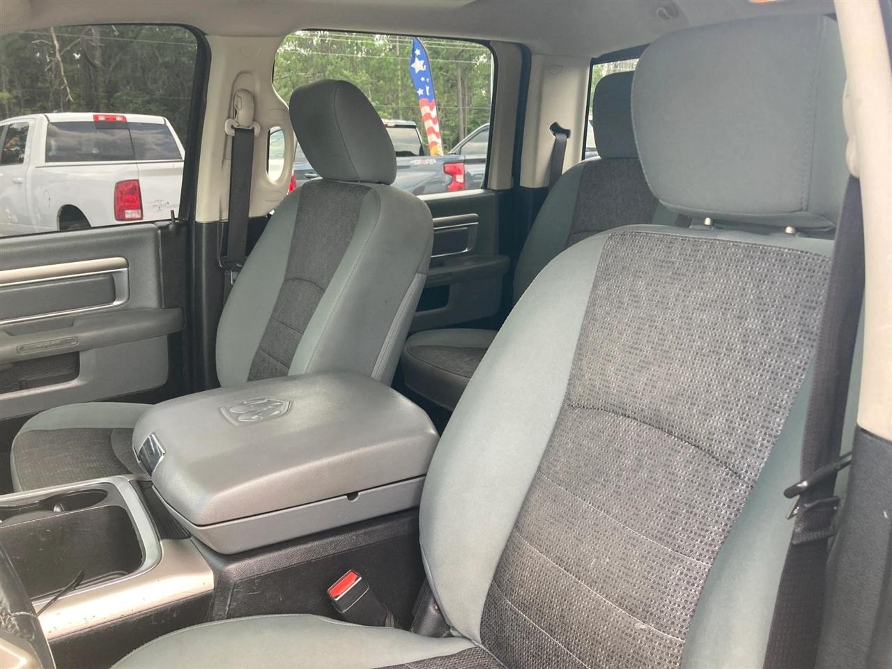 RAM 1500 SLT Crew Cab SWB 4WD 2016