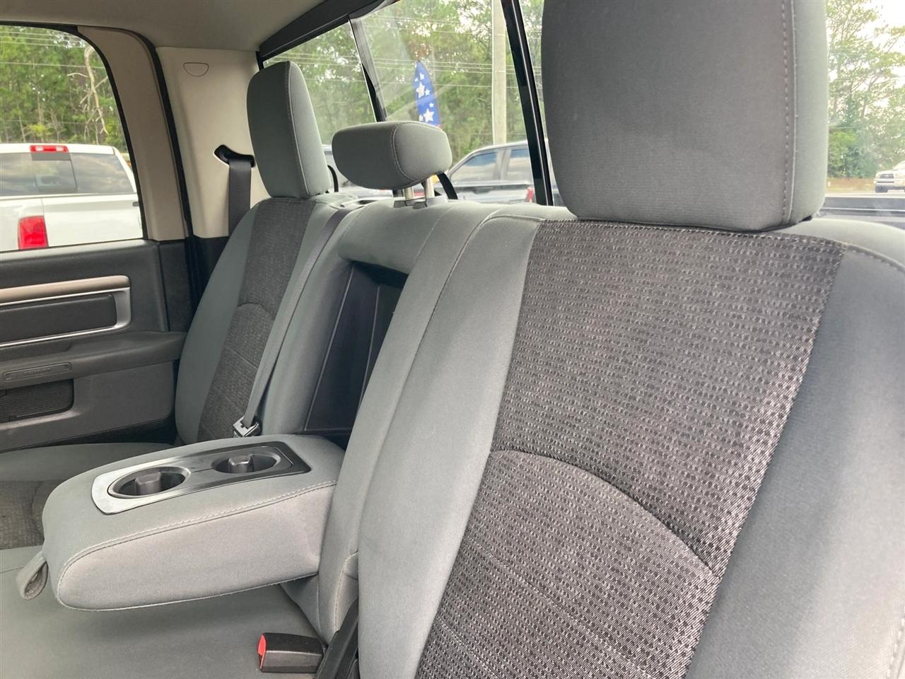 RAM 1500 SLT Crew Cab SWB 4WD 2016